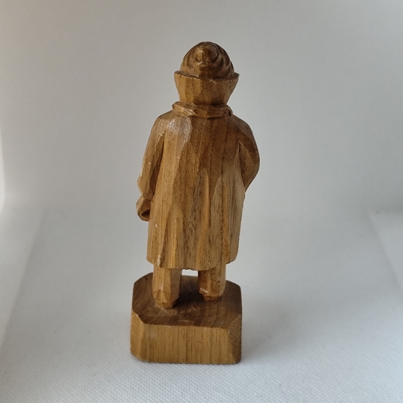 Quebecois folk art hand-carved wooden figurine - Picture 3 of 7